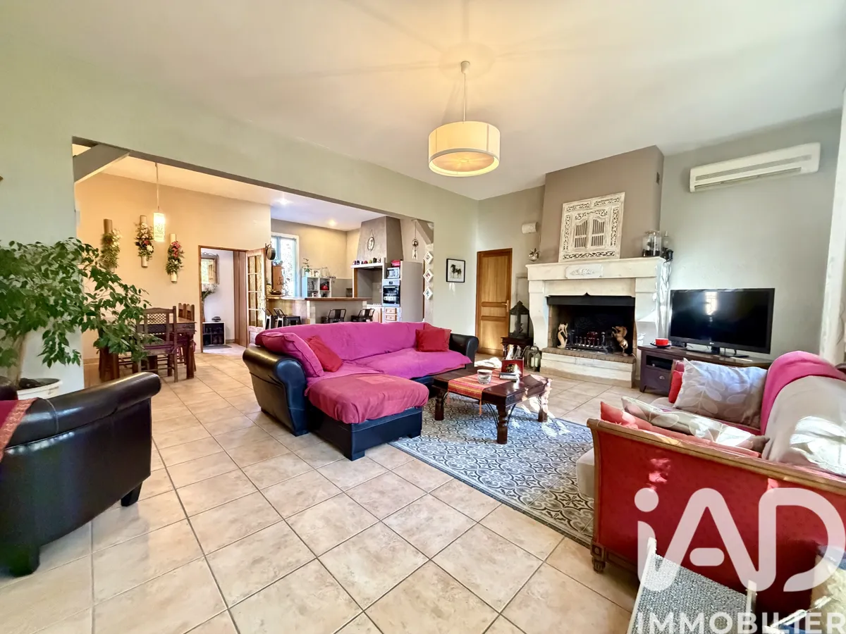 Maison à vendre 5 pièces 165 m² Peyrolles-en-Provence - photo 3