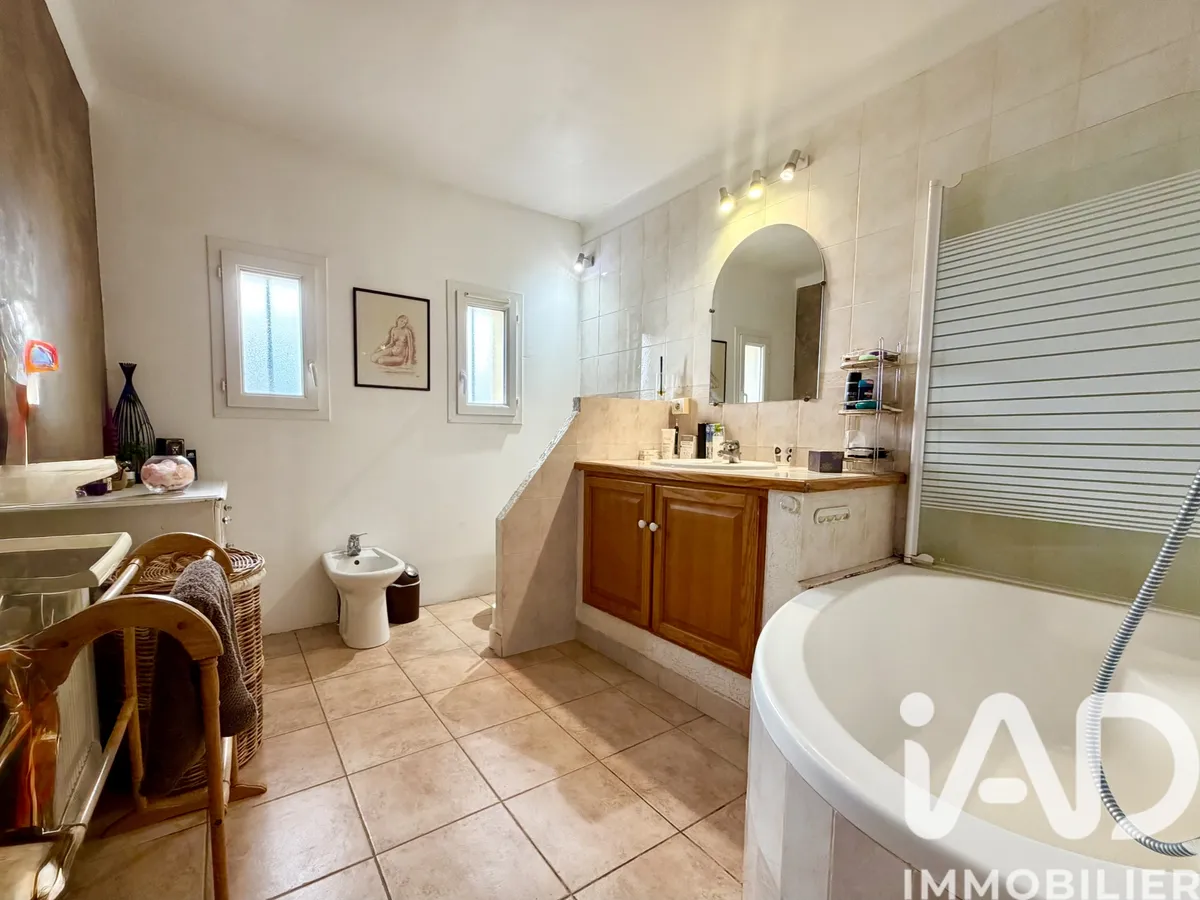 Maison à vendre 5 pièces 165 m² Peyrolles-en-Provence - photo 13